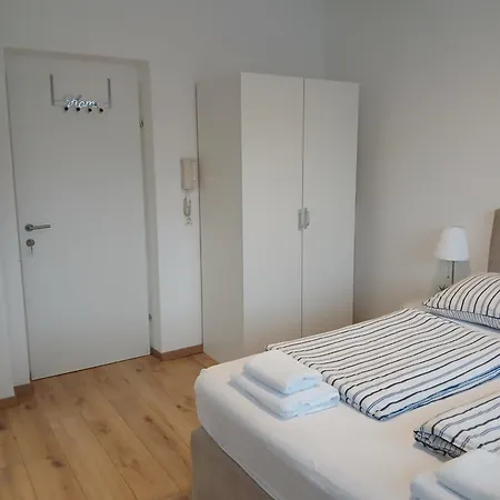 Apartment Mit 1 Schlafzimmer Im Zentrum Von Innsbruck *